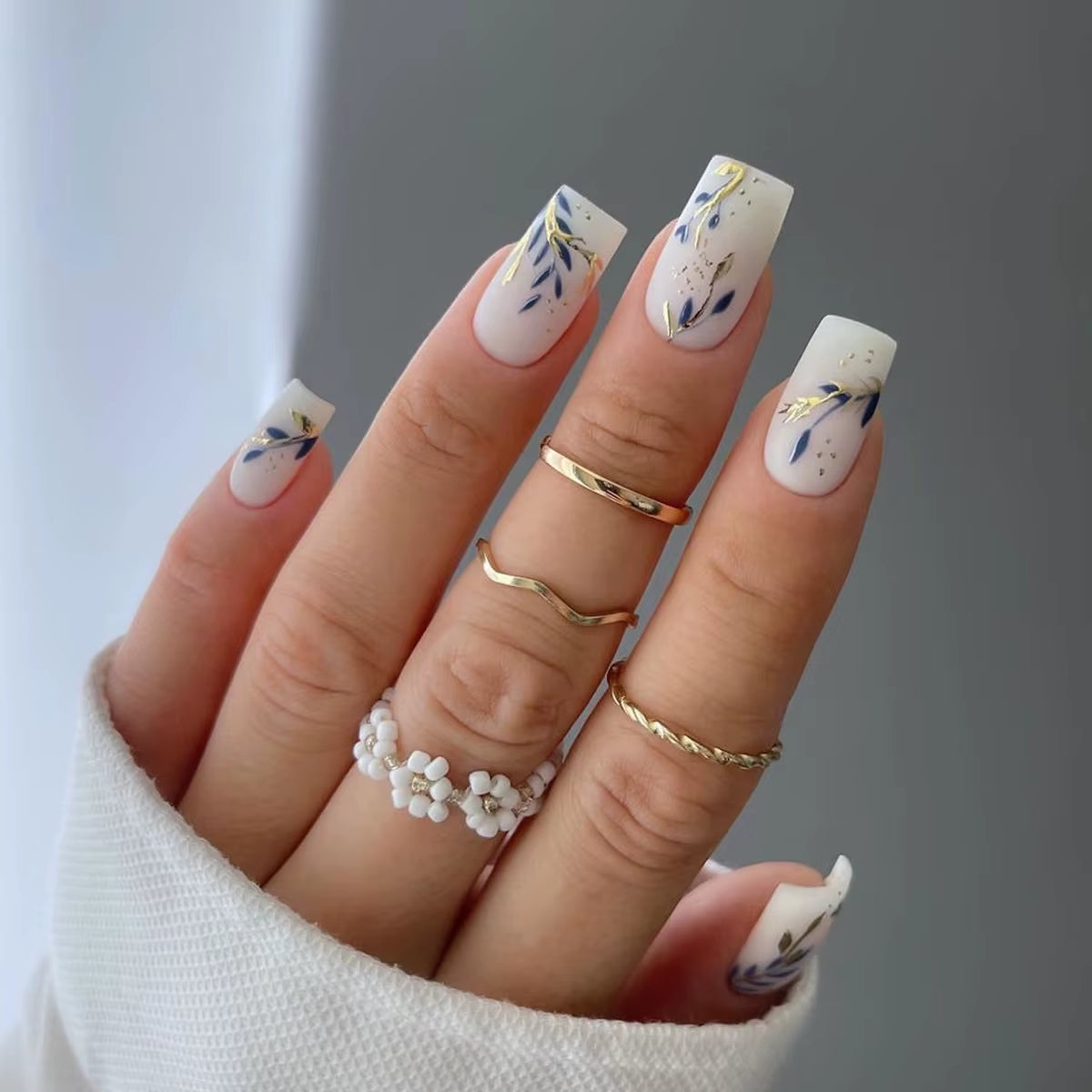 24Pcs Short Ballet False Nails with Bow Design White French Press on Nails Wearable Square Head Full Cover Fake Nail Manicure